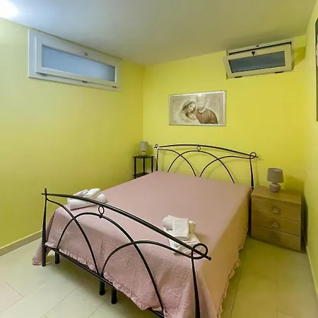 公寓 Fransea House 奥特朗托